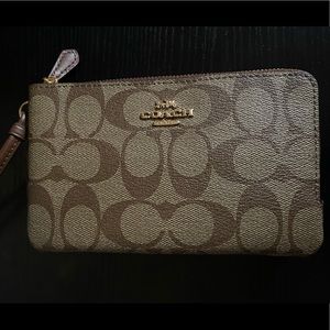 Coach double zip wristlet